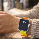 getragenes armband orange